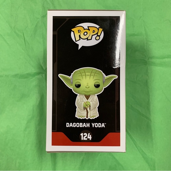 Funko Pop! Star Wars: Dagobah Yoda #124 - Picture 4 of 8